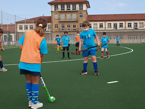 V Campus Hockey Hierba LLoberu-Exeter Language Centres 2021 Foto 11